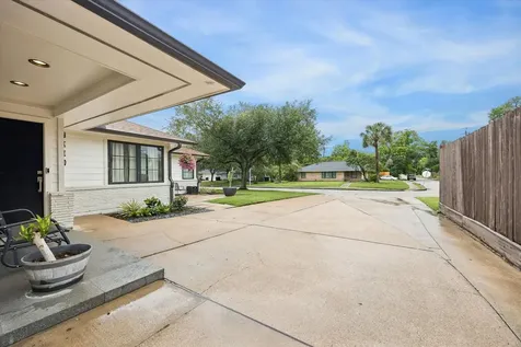 6230 Waltway Drive Houston TX 77008