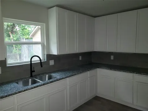 4910 Southwind Street Houston TX 77033