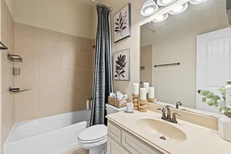 51 Tioga Place Tomball TX 77375