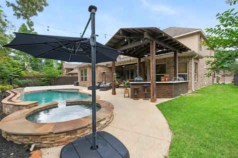 51 Tioga Place Tomball TX 77375