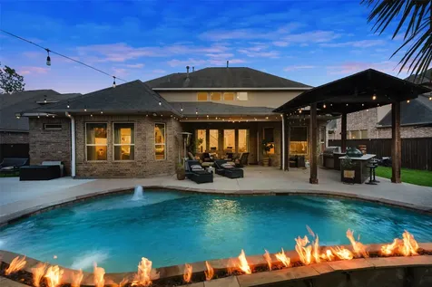 51 Tioga Place Tomball TX 77375