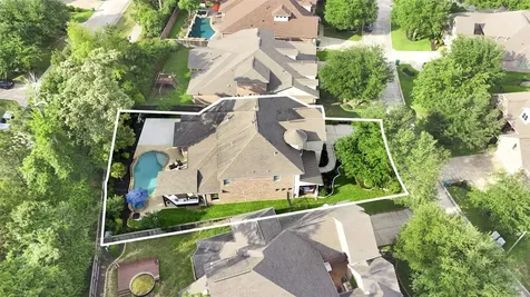 51 Tioga Place Tomball TX 77375