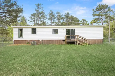 131 County Road 4497 Hillister TX 77624