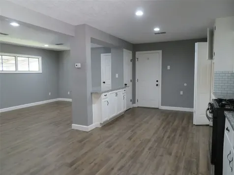 402 S 72nd Street Houston TX 77011