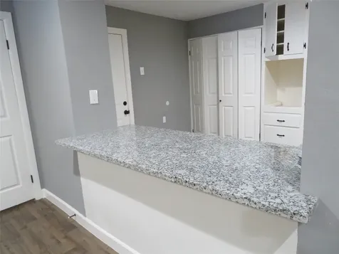 402 S 72nd Street Houston TX 77011