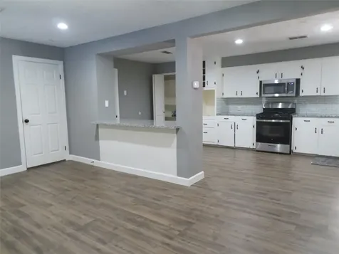 402 S 72nd Street Houston TX 77011