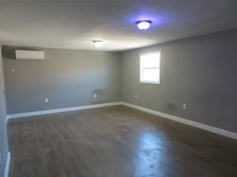 402 S 72nd Street Houston TX 77011