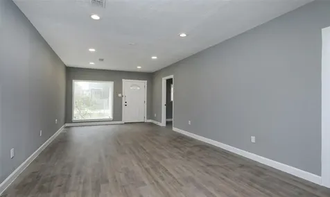 402 S 72nd Street Houston TX 77011