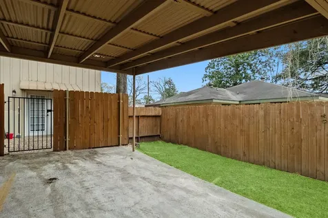 407 W Semands Street Conroe TX 77301