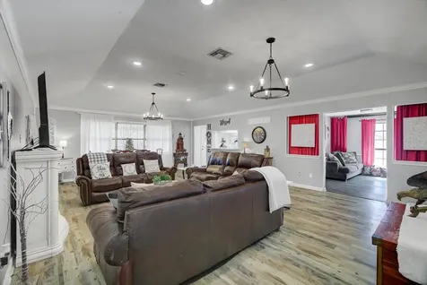 19834 County Road 510 Brazoria TX 77422