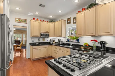 3902 Haven Pines Drive Kingwood TX 77345