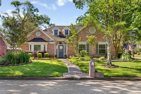 3902 Haven Pines Drive Kingwood TX 77345