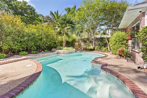 3902 Haven Pines Drive Kingwood TX 77345