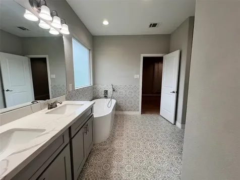 715 Seydler Street East Bernard TX 77435