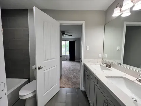 715 Seydler Street East Bernard TX 77435