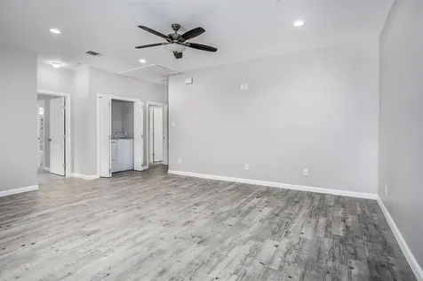 6004 England Street A /B Houston TX 77021