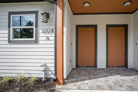6004 England Street A /B Houston TX 77021