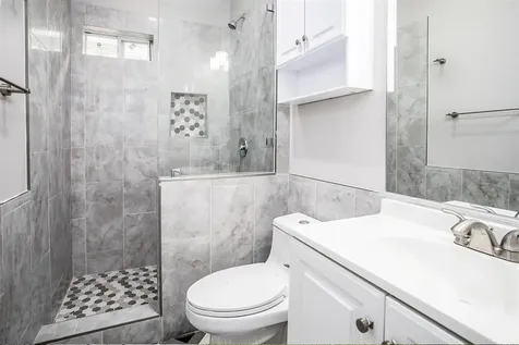 6004 England Street A /B Houston TX 77021