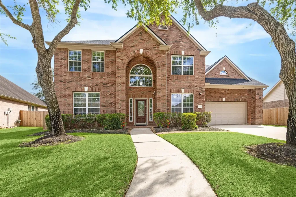 5211 Emerald Trace Court Sugar Land TX 77479