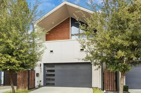 823 Aurora Street Houston TX 77009