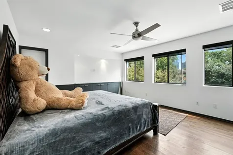 2019 Mcclendon Street Houston TX 77030
