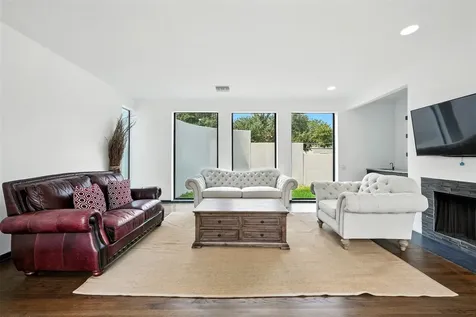 2019 Mcclendon Street Houston TX 77030
