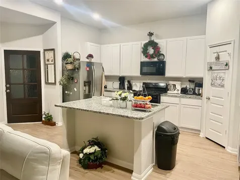 1055 Bluebonnet Trail Bellville TX 77418