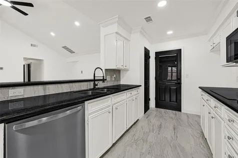 4102 Townes Forest Road Friendswood TX 77546