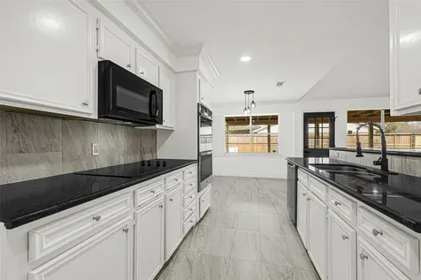 4102 Townes Forest Road Friendswood TX 77546