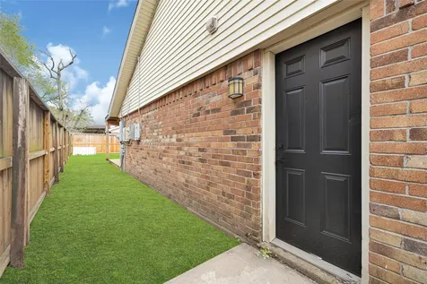 4102 Townes Forest Road Friendswood TX 77546
