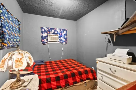 11941 W Hollyhill Drive Plantersville TX 77363