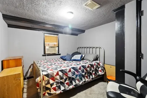 11941 W Hollyhill Drive Plantersville TX 77363