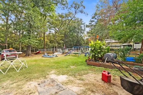 11941 W Hollyhill Drive Plantersville TX 77363