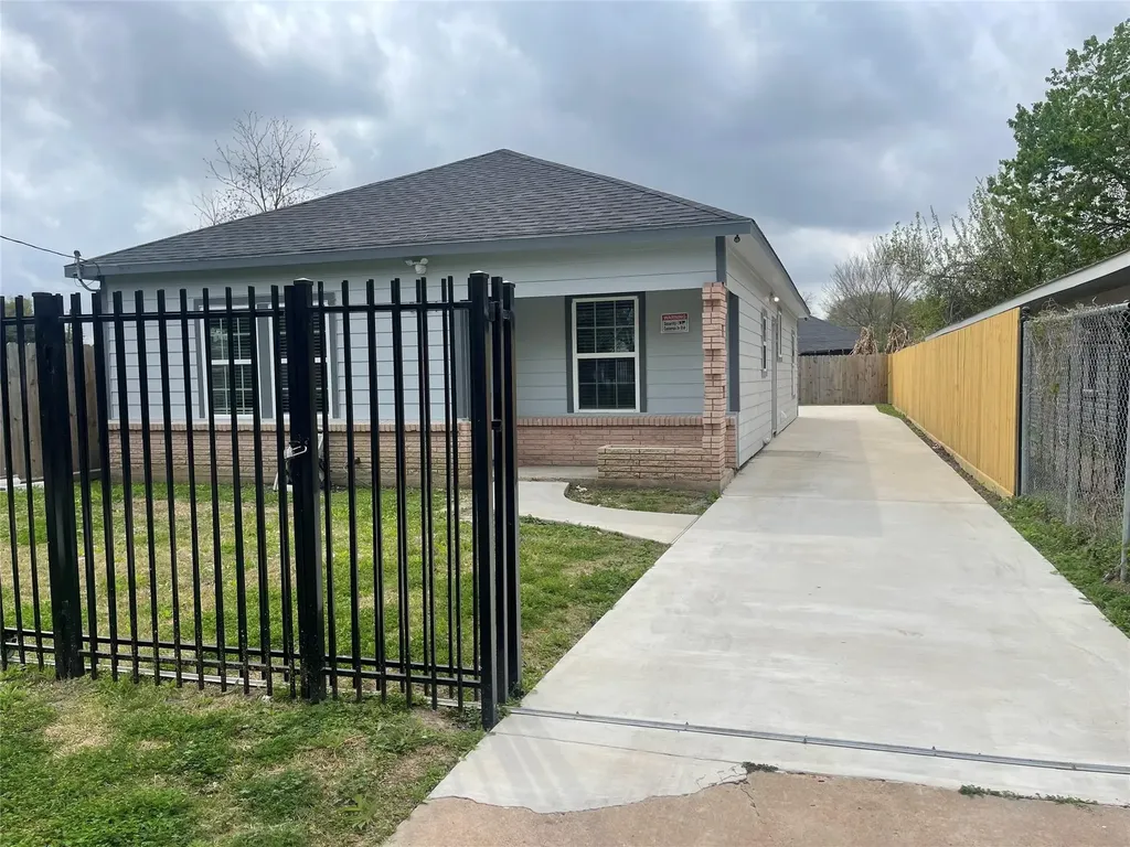 3234 Berry Street Houston TX 77004