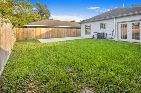 3234 Berry Street Houston TX 77004