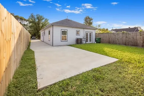 3234 Berry Street Houston TX 77004