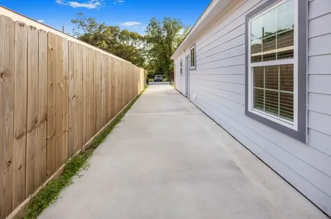 3234 Berry Street Houston TX 77004