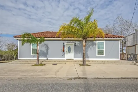 2734 Avenue D Dickinson TX 77539
