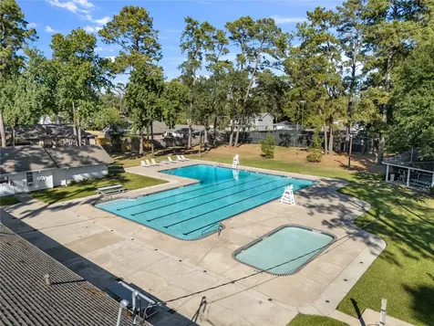 1006 Glouchester Lane Houston TX 77073
