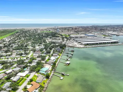1301 Harbor View Drive Galveston TX 77550