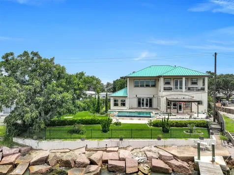 1301 Harbor View Drive Galveston TX 77550