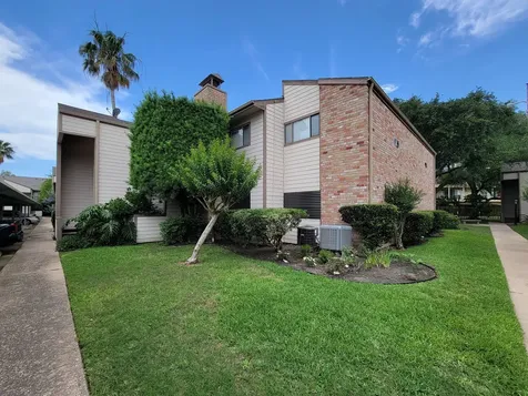 7119 N Holiday Drive Galveston TX 77550
