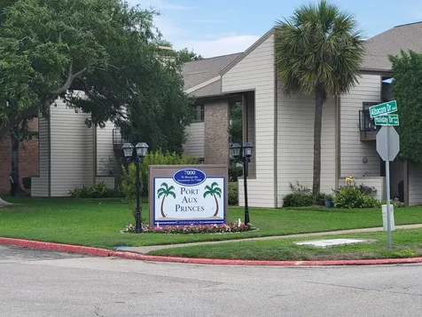 7119 N Holiday Drive Galveston TX 77550