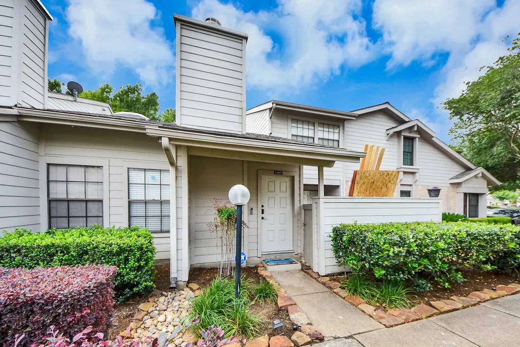 13457 Garden Grove Houston TX 77082
