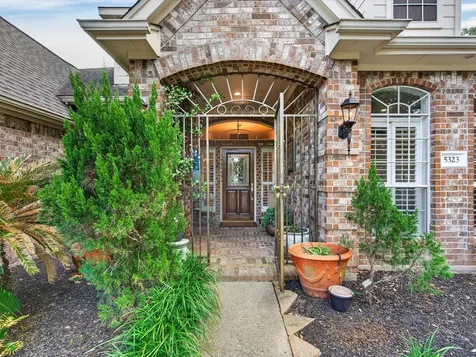 5323 Mindy Park Court Houston TX 77069