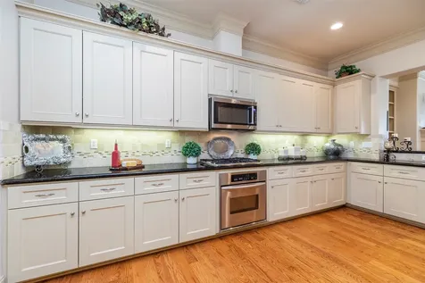 4724 Banning Drive F Houston TX 77027