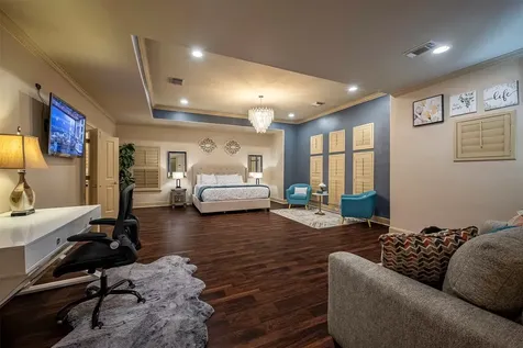 4724 Banning Drive F Houston TX 77027