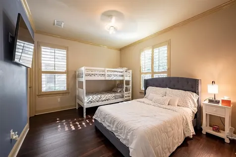 4724 Banning Drive F Houston TX 77027