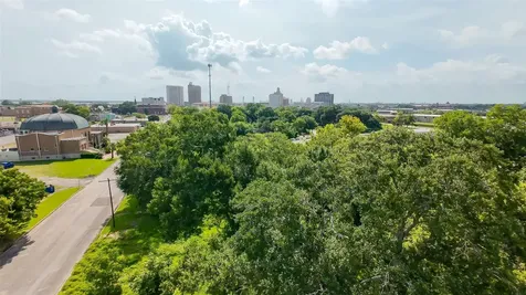 0000 Broadway Street Beaumont TX 77701
