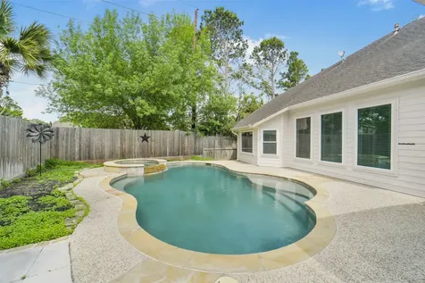 402 Sterling Heights Lane Houston TX 77094